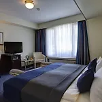 Trip Uebachs Dusseldorf