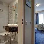 Trip Uebachs 4* Dusseldorf