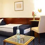Hotel Trip Uebachs Dusseldorf
