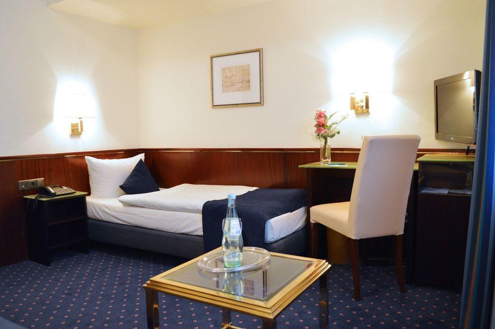 Trip Uebachs Hotel Dusseldorf